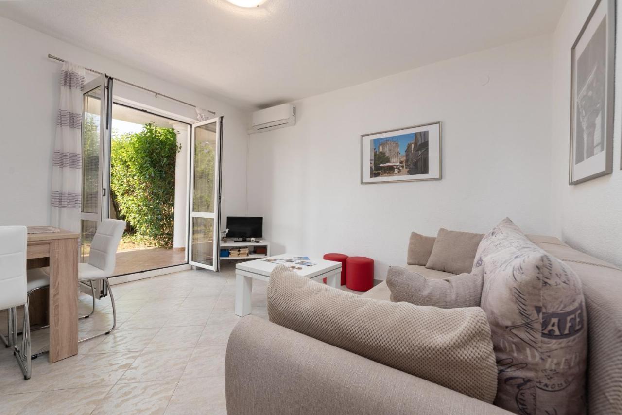 Apartments Oliva Porec Exterior photo