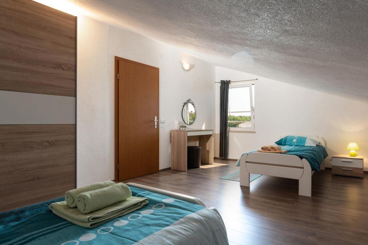 Apartments Oliva Porec Exterior photo